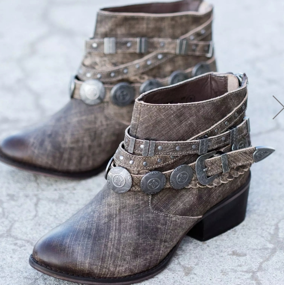 Naughty Monkey Leather Anchorage Ankle Booties 6.5